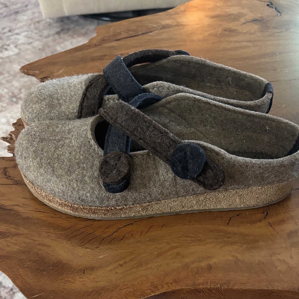 Haflinger Tan and Black Felt Mules with Button Straps - Picture 2 of 7